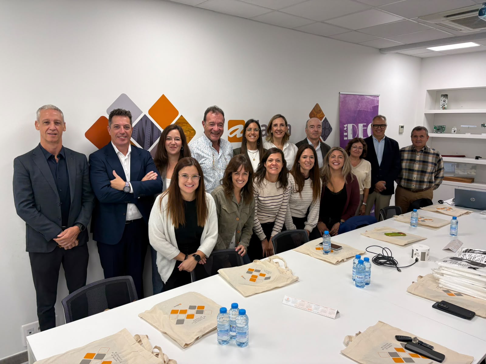 FEM DEO visita Elausa de la mà de Maria Dolors Serra i aprofundeix en la responsabilitat de liderar